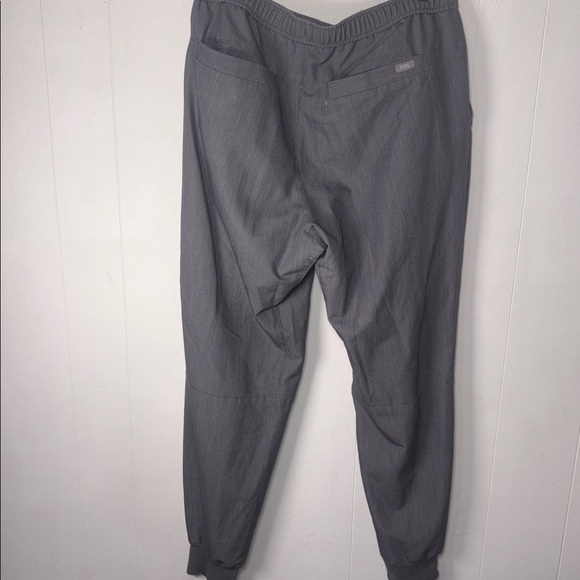 Men’s Figs scrub set gray green string size Large technical collection - Picture 12 of 12